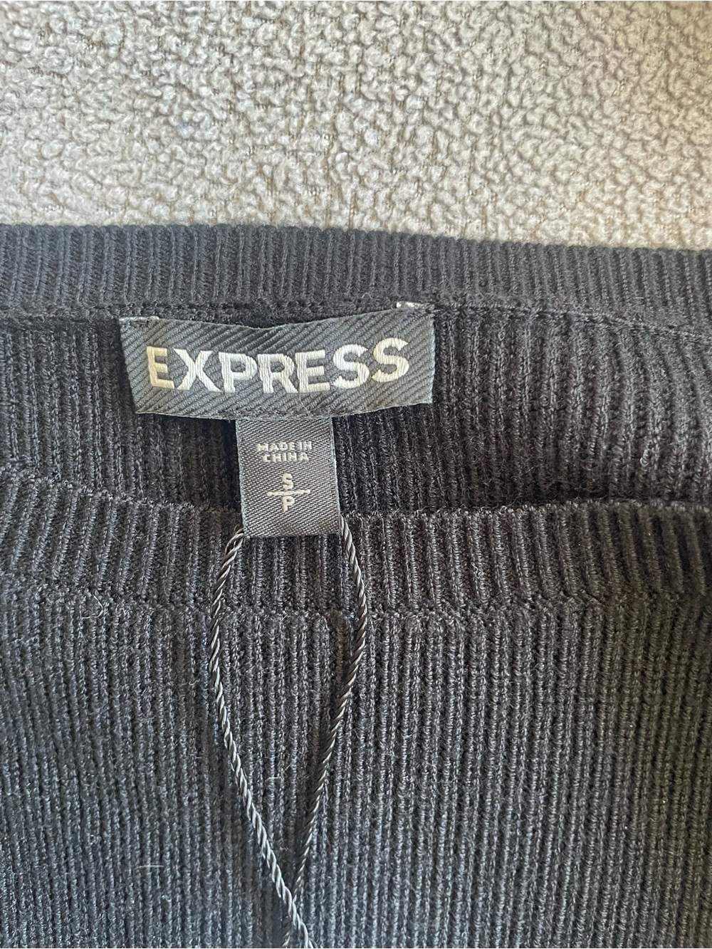 NWT Express Black Ribbed Cold Shoulder Sweater Top Small - Picture 7 of 8